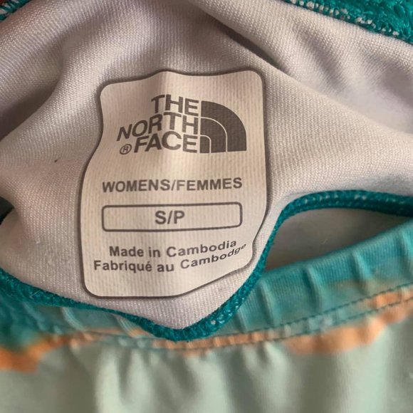 The North Face tie dye running shorts - Picture 4 of 6